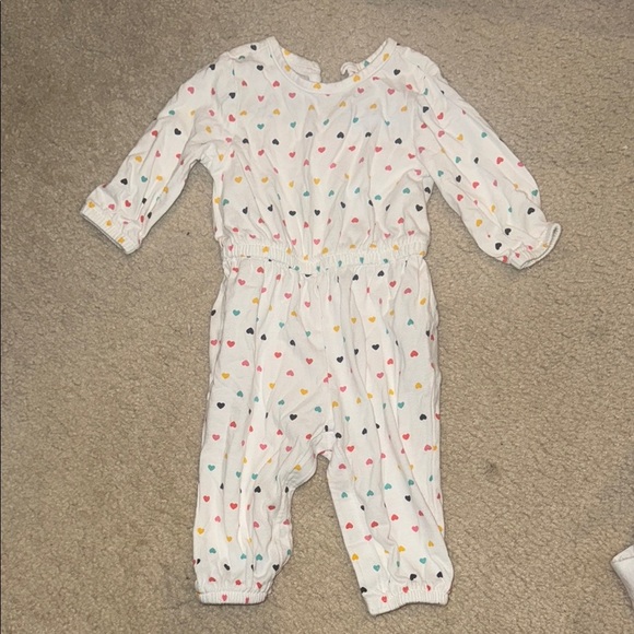 Old Navy Colorful Heart Print Baby Romper Size 3-6 months - Picture 1 of 1